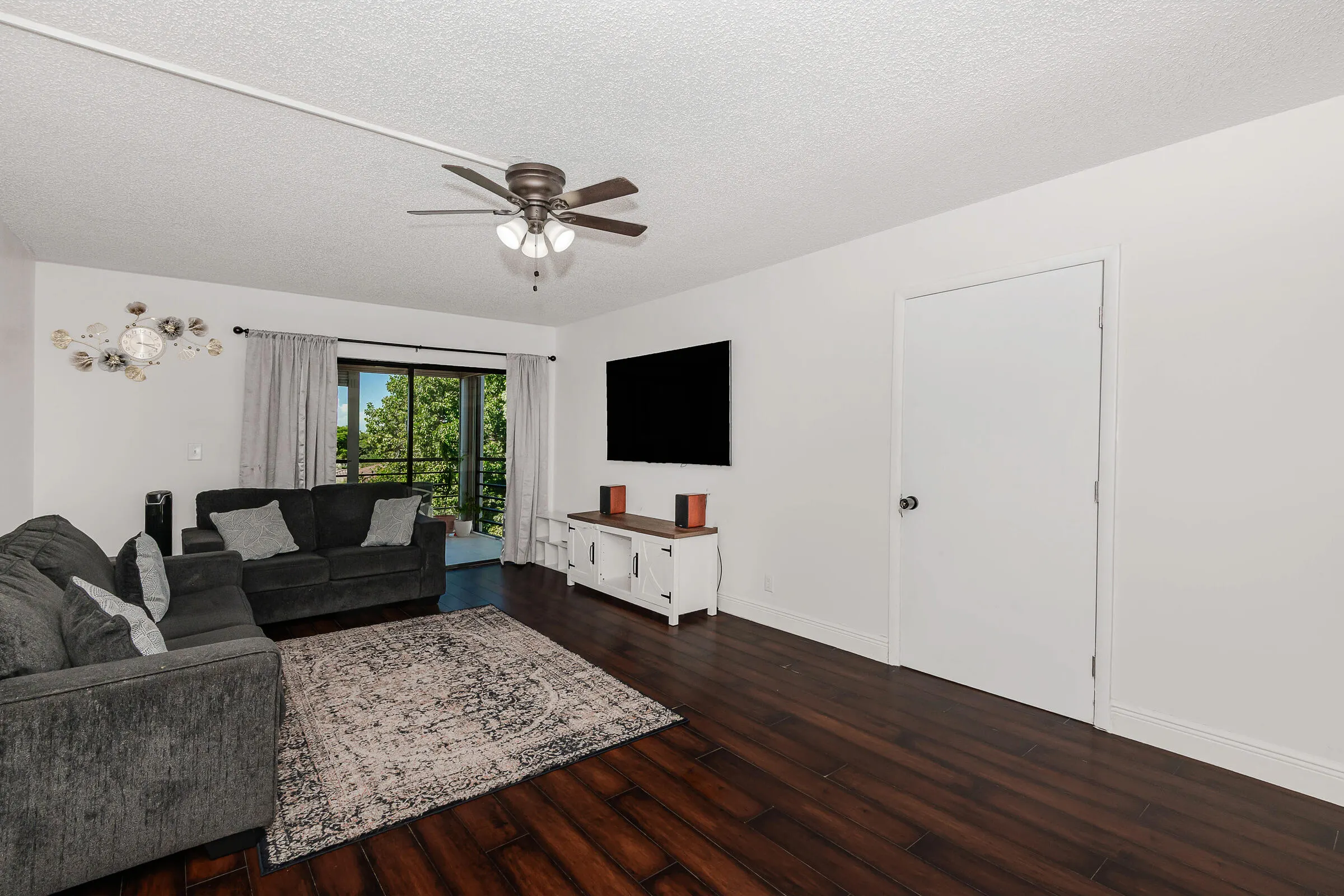 9235 SW 8th Street #502
