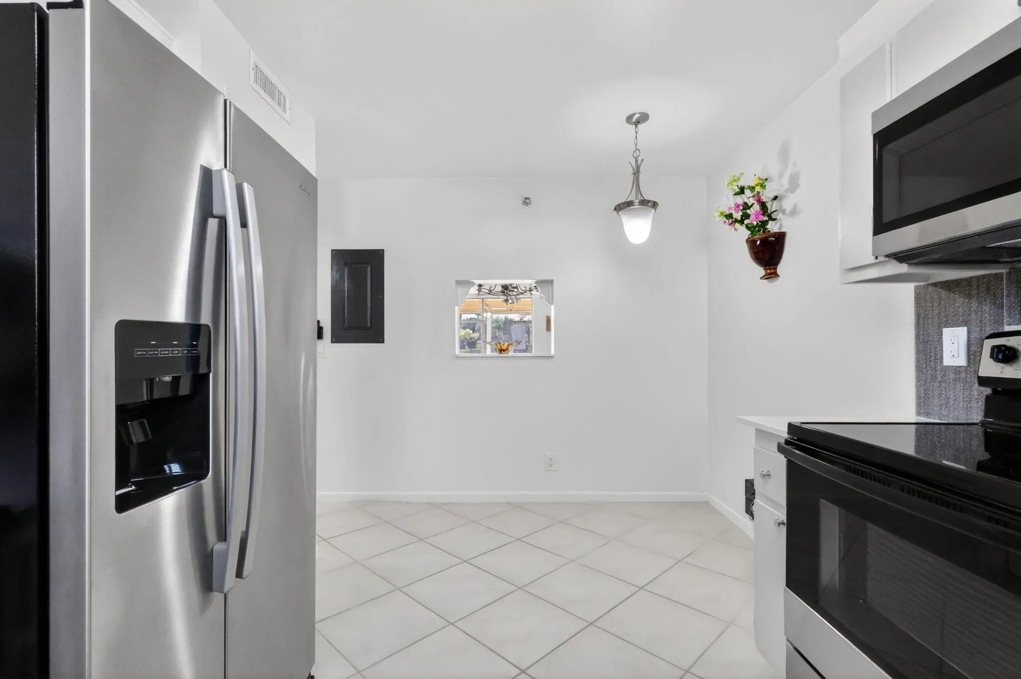7770 Tahiti Lane #102