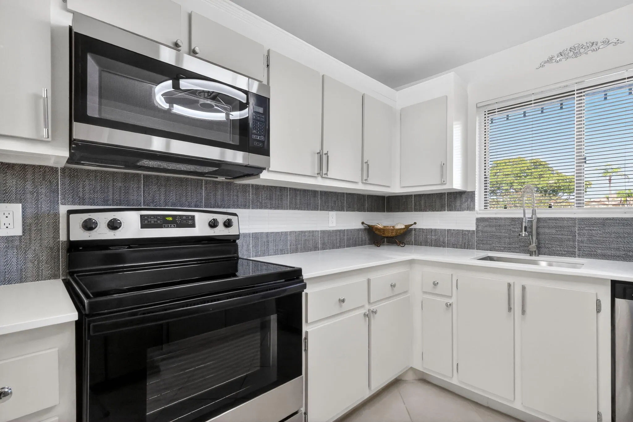 7770 Tahiti Lane #102
