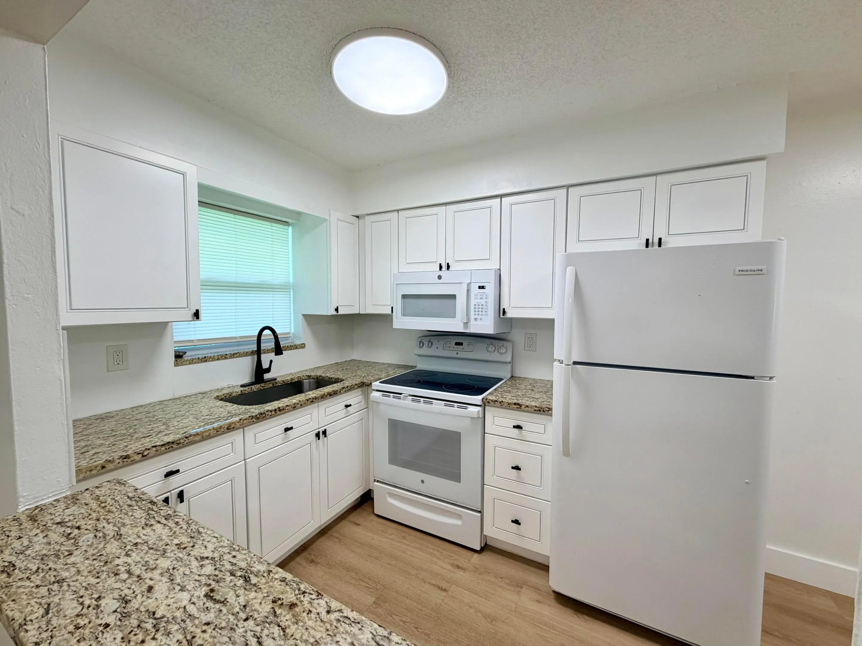 334 SW Avondale Drive #1
