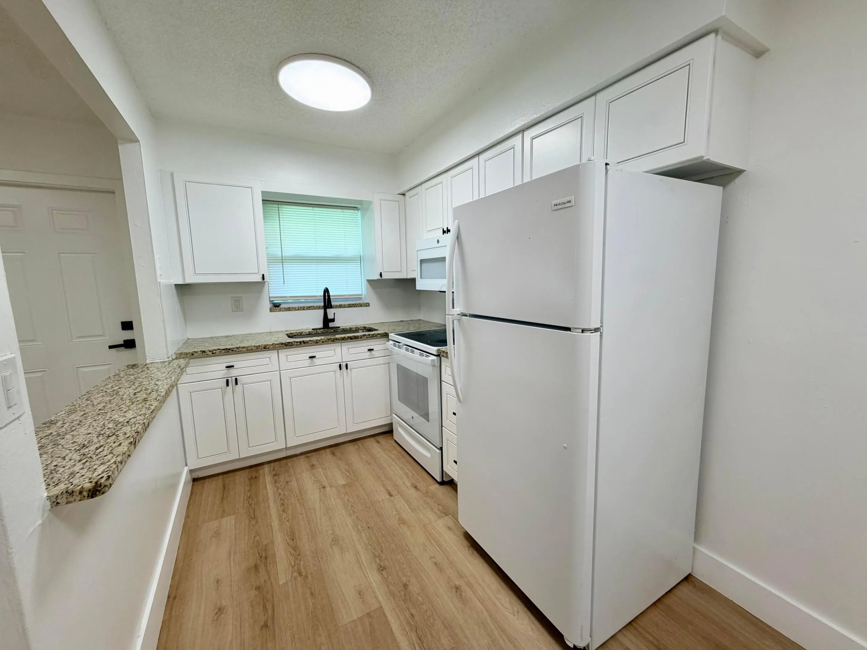 334 SW Avondale Drive #1