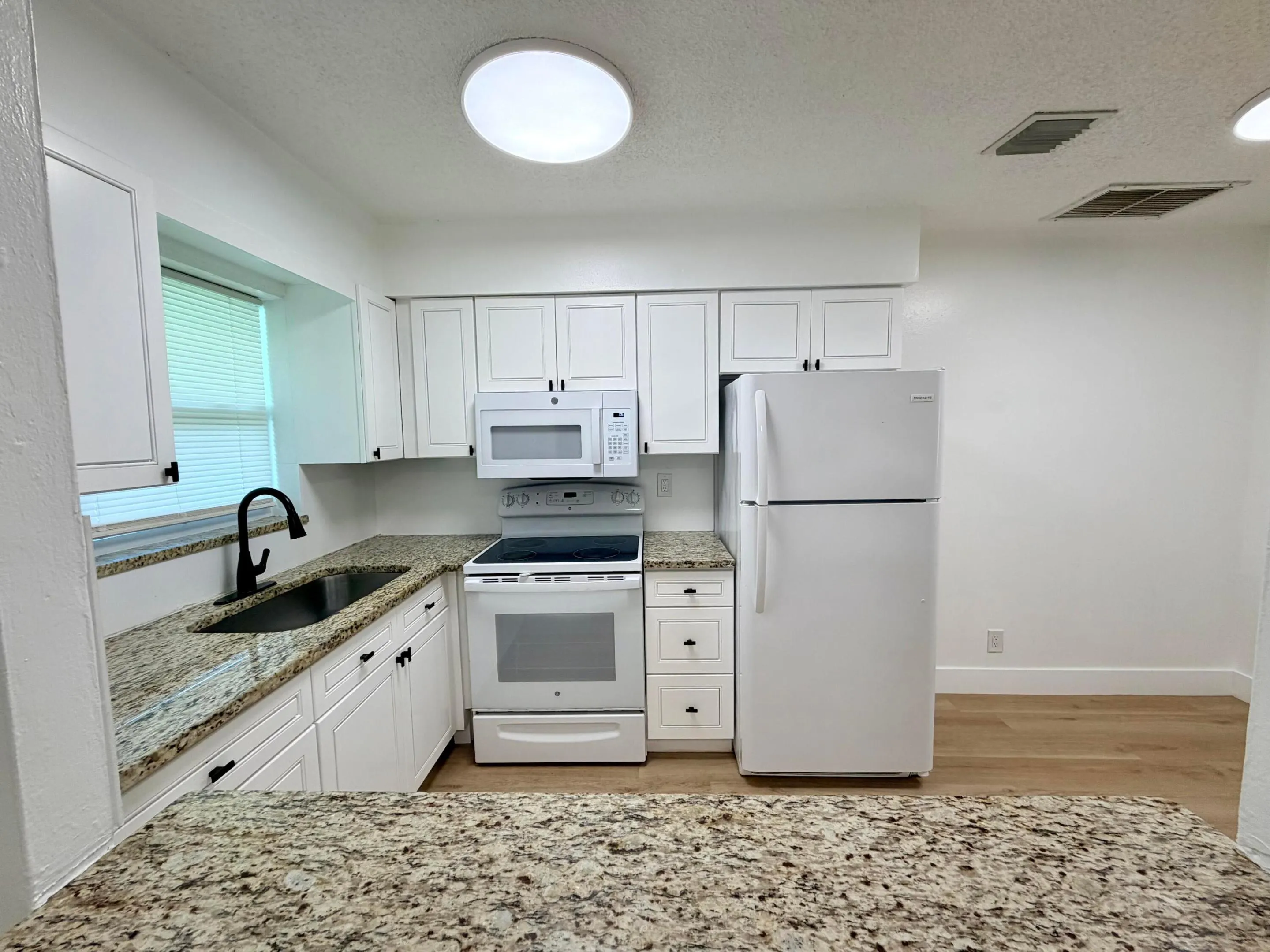 334 SW Avondale Drive #1