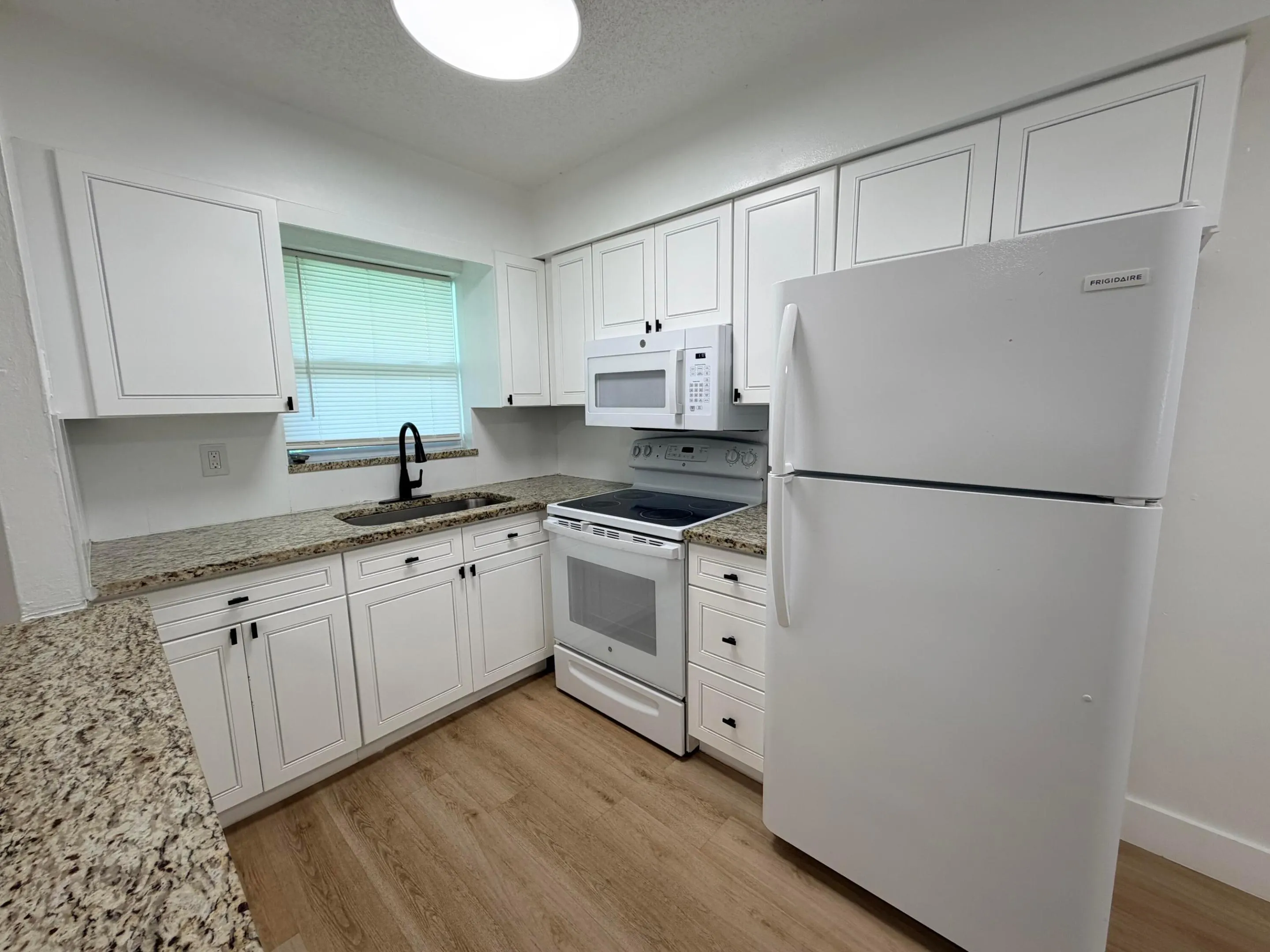 334 SW Avondale Drive #1