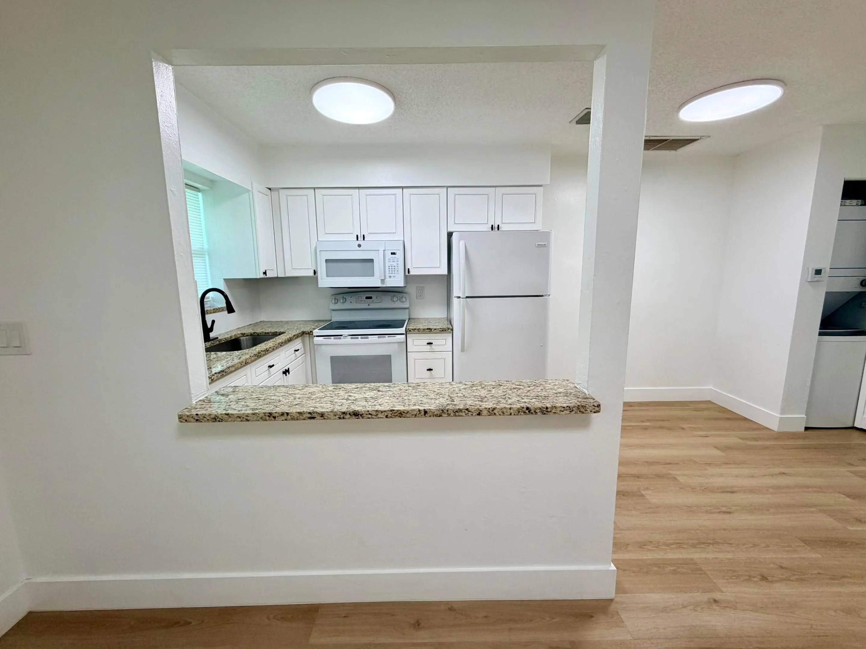 334 SW Avondale Drive #1