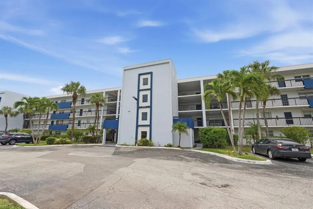 6100 NW 2ND Avenue #323