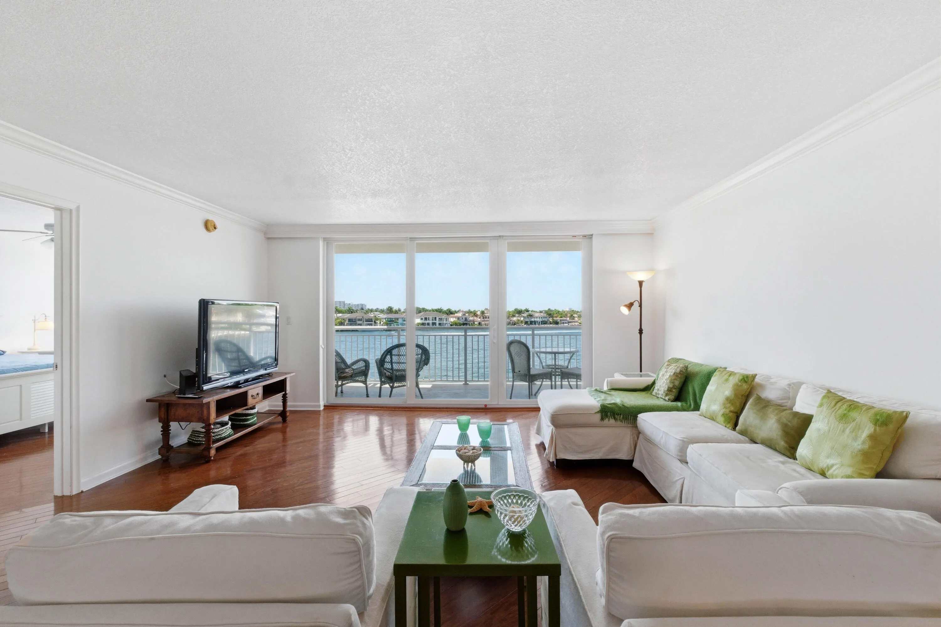 511 BAYSHORE Drive #410