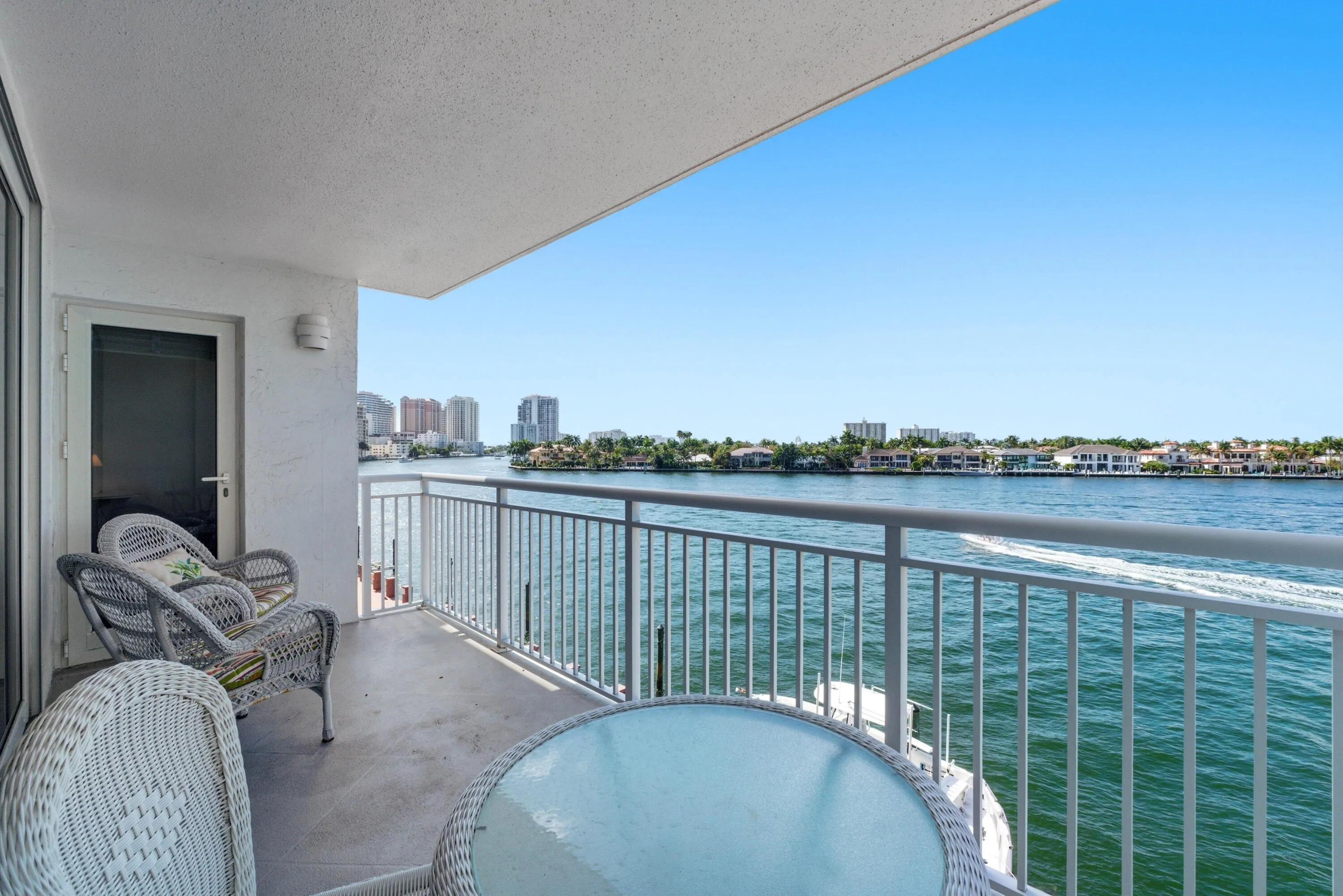 511 BAYSHORE Drive #410