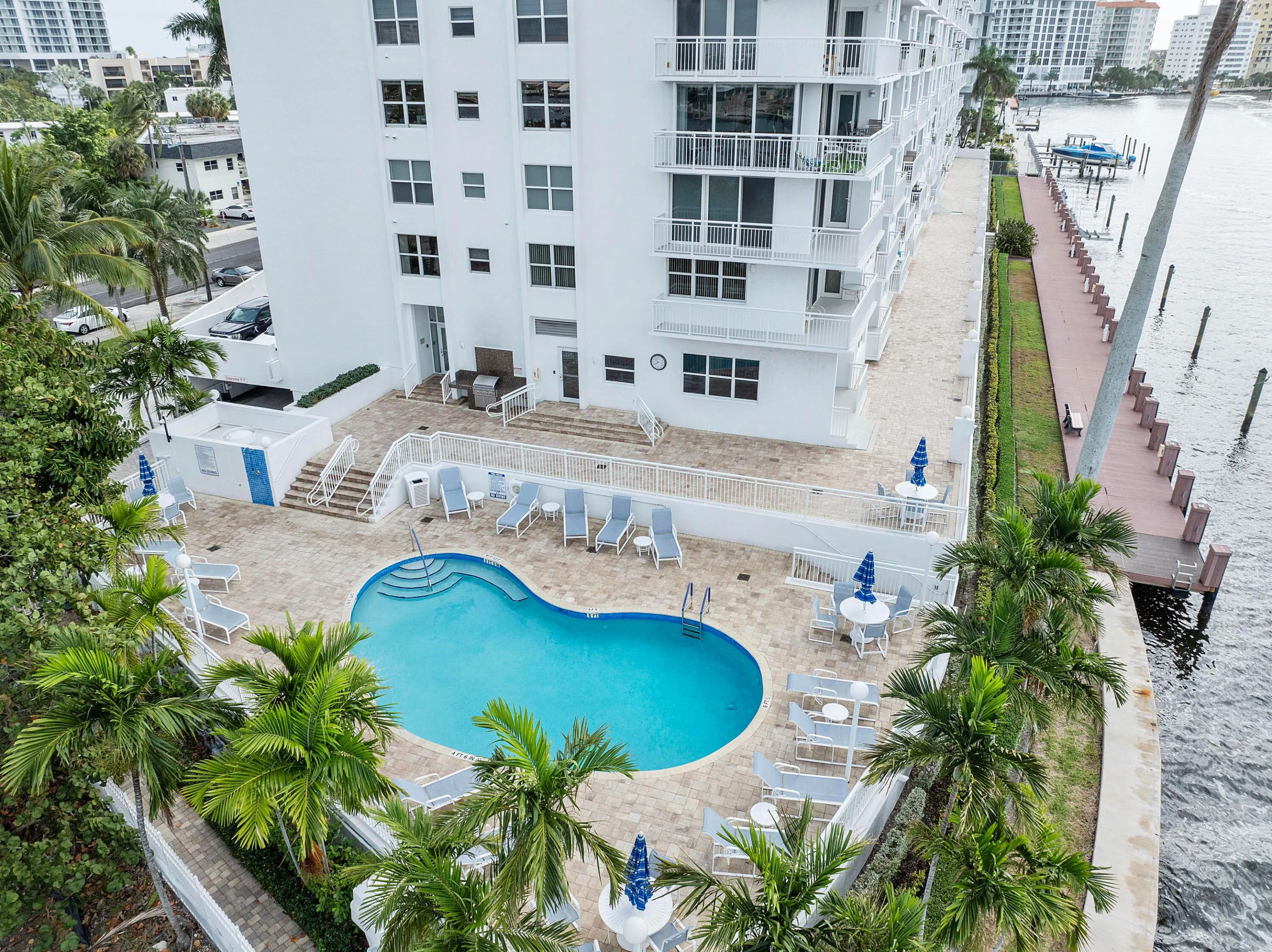 511 BAYSHORE Drive #410