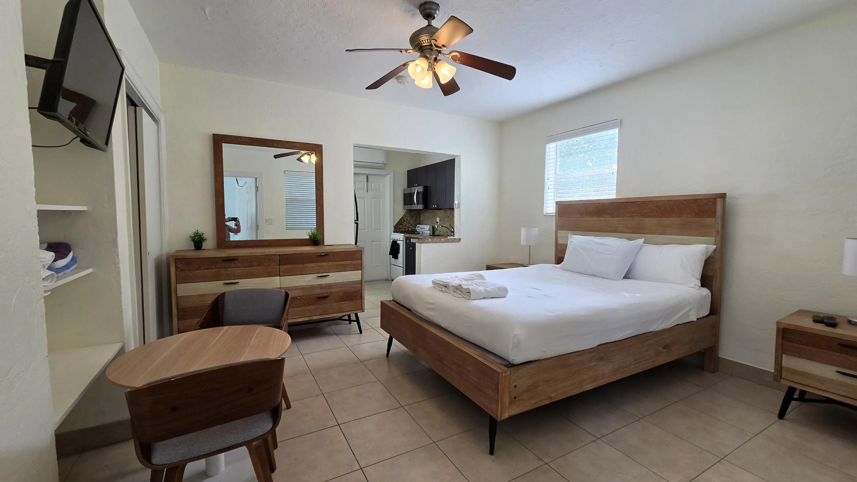 1601 S FEDERAL Highway #7