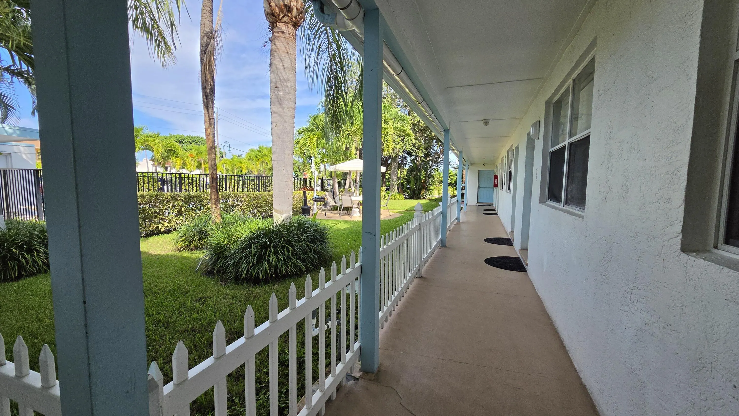 1601 S FEDERAL Highway #7