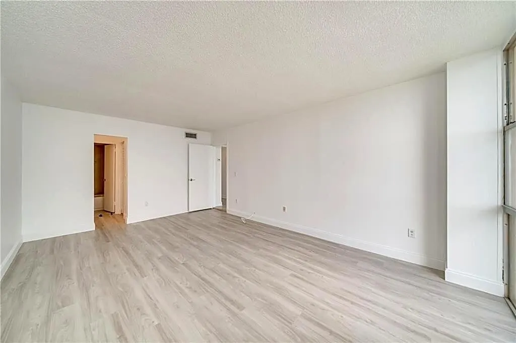 2350 NE 135th Street #1212