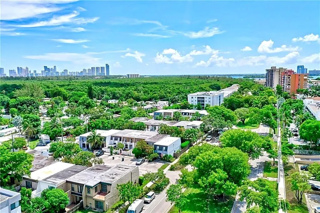 2350 NE 135th Street #1212