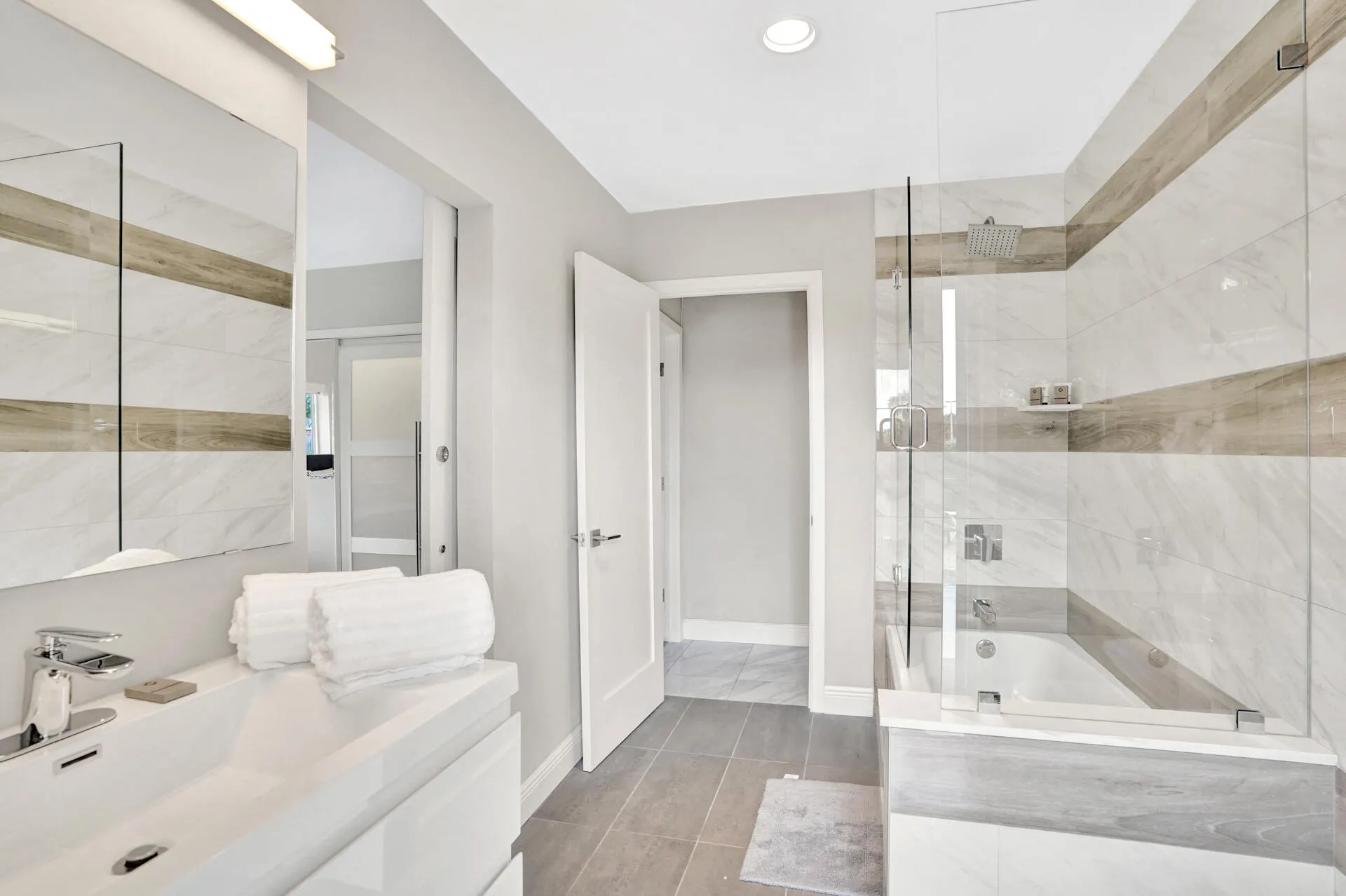 1236 NE 18th Avenue #B-C