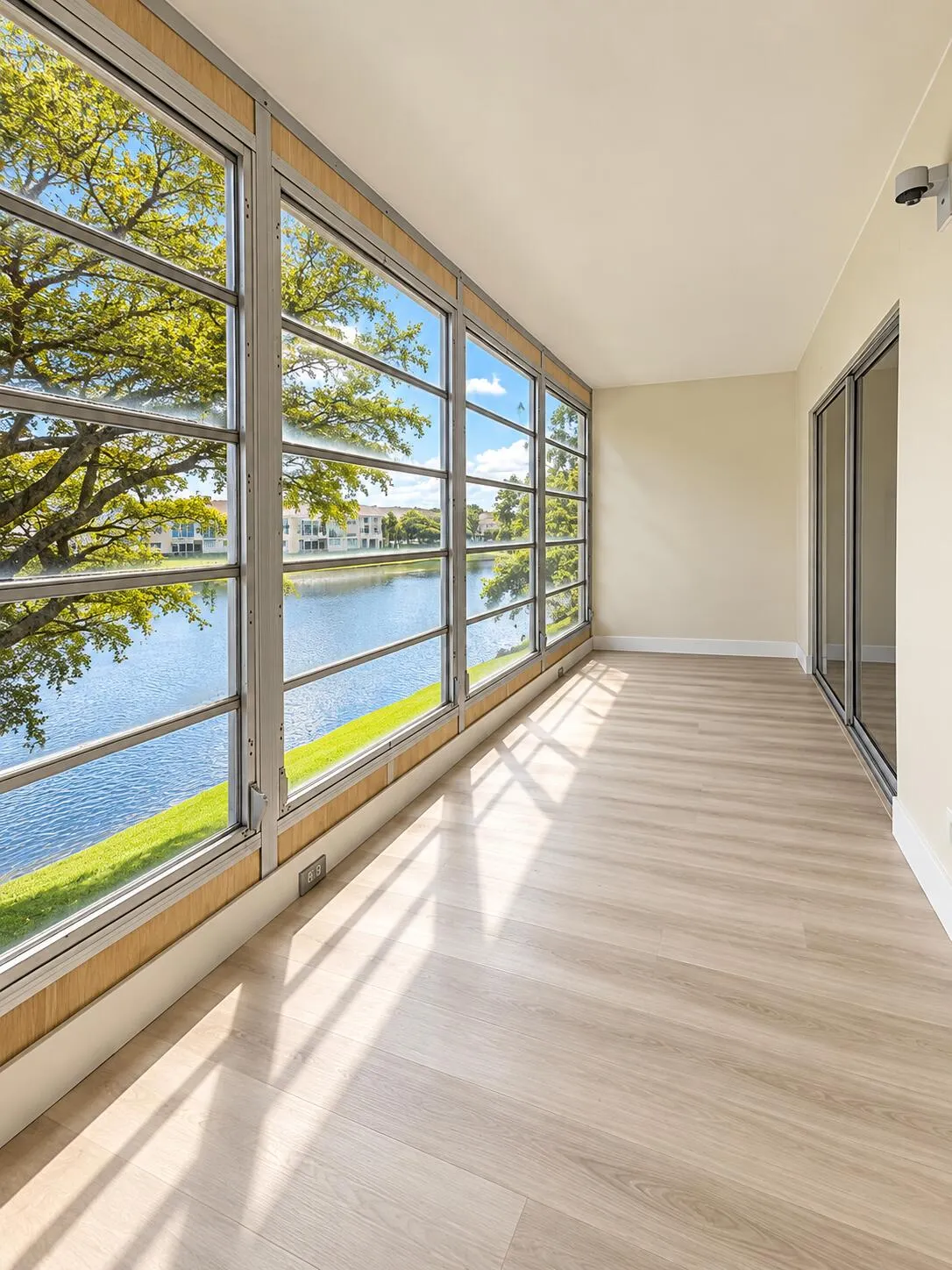 1805 ELEUTHERA Point #A2