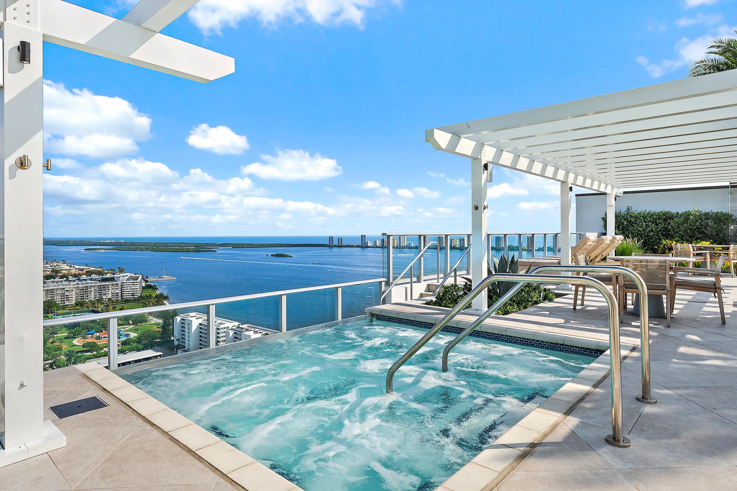 220 Lake Shore Drive #1402