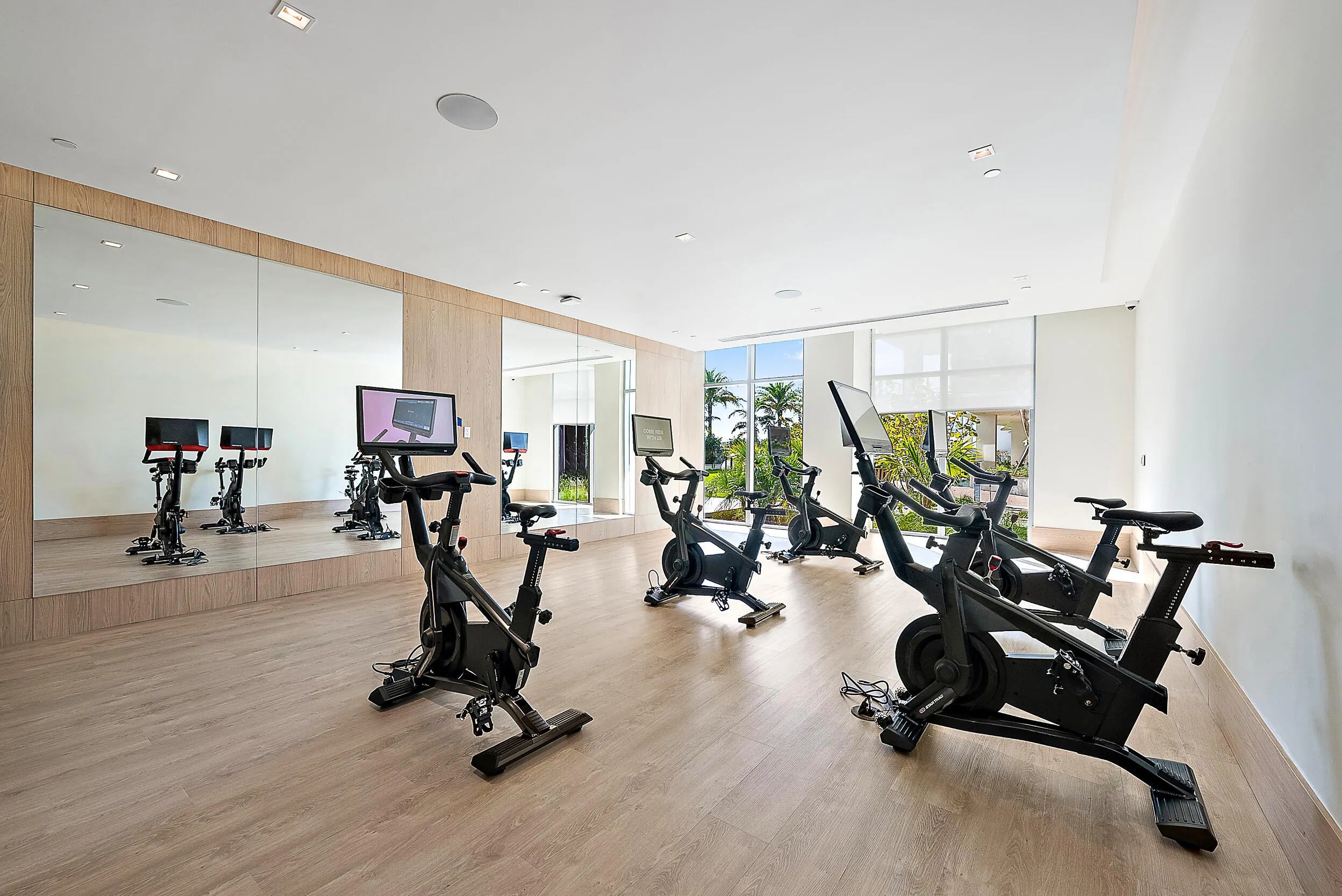 220 Lake Shore Drive #1402