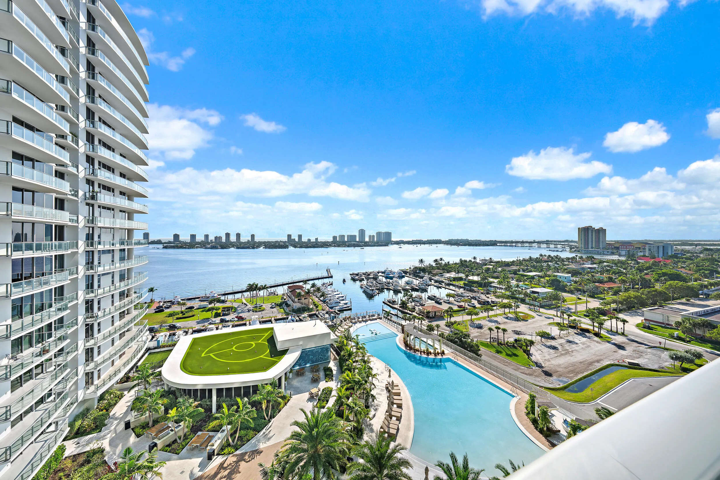 220 Lake Shore Drive #1402