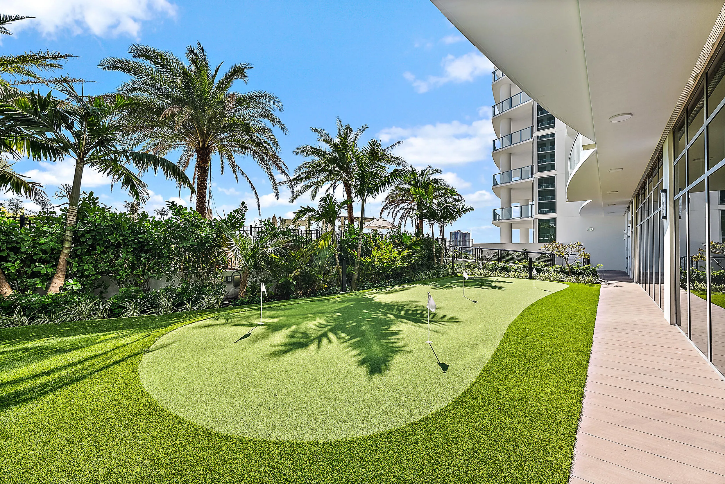 220 Lake Shore Drive #1402