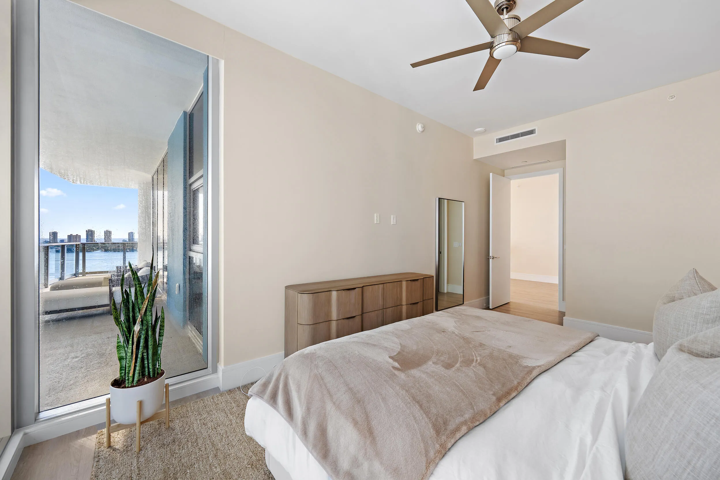 220 Lake Shore Drive #1402