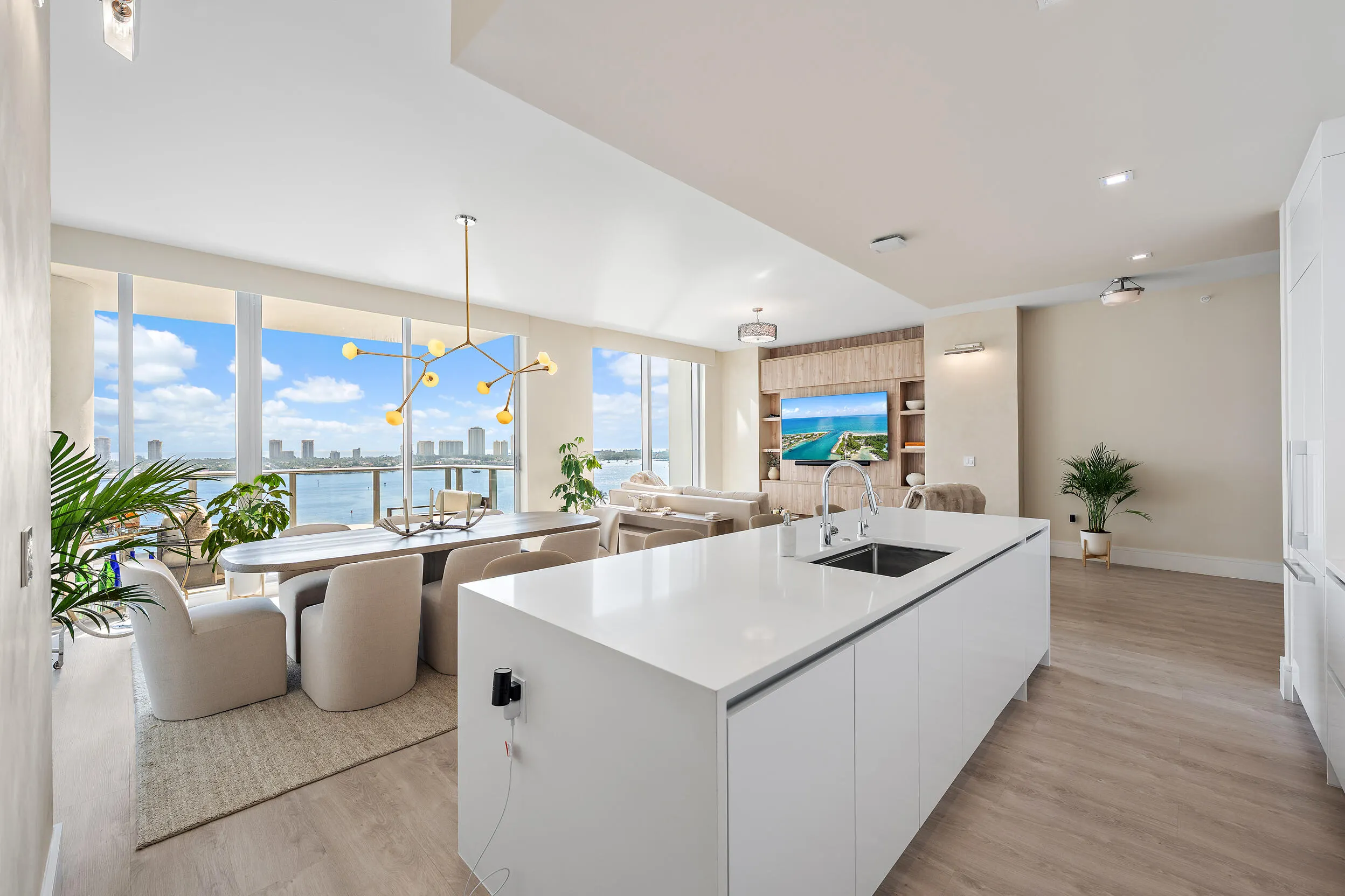 220 Lake Shore Drive #1402