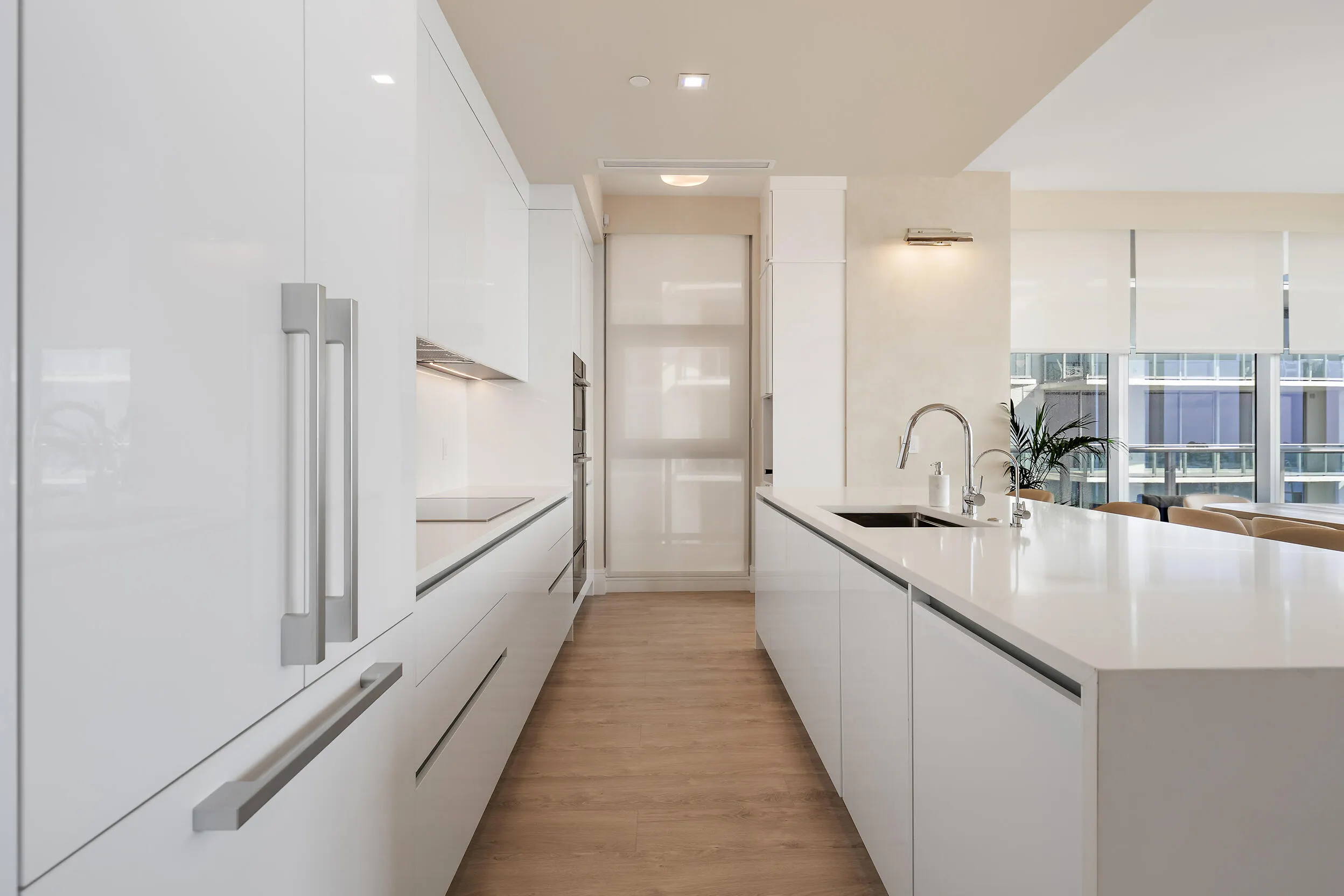 220 Lake Shore Drive #1402
