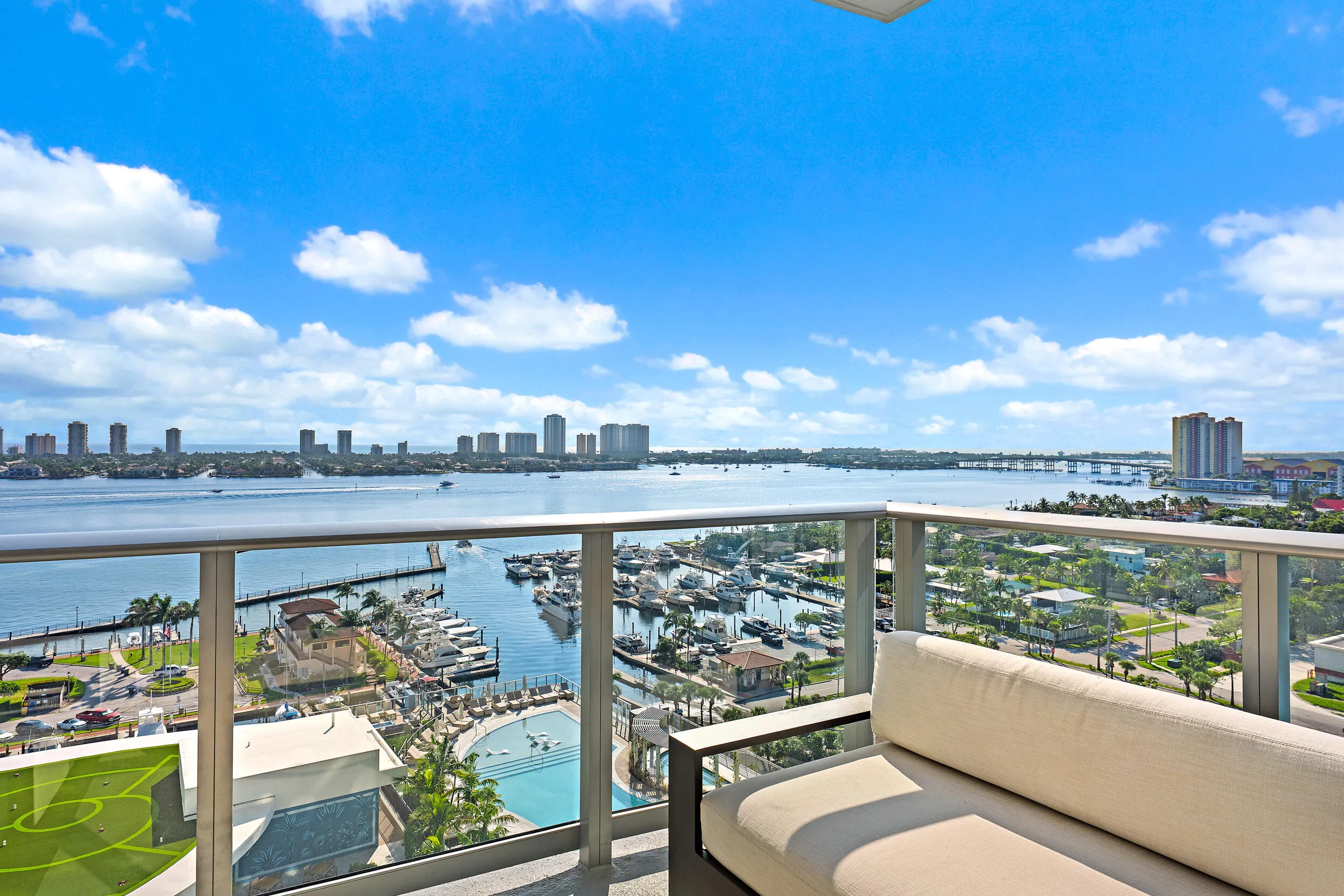 220 Lake Shore Drive #1402