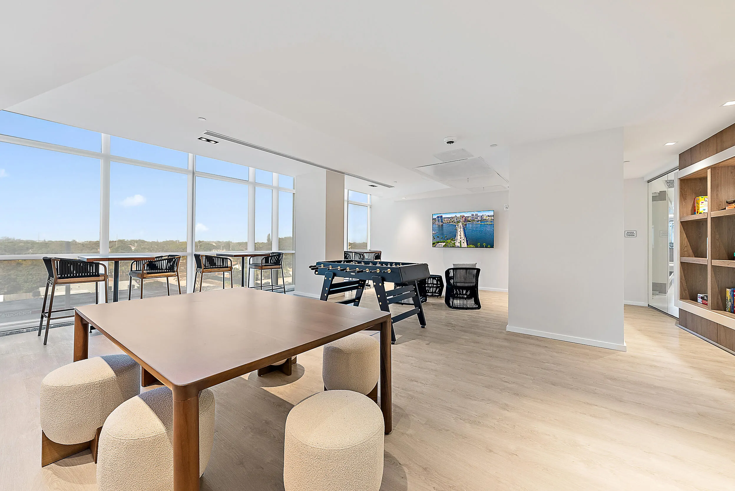 220 Lake Shore Drive #1402