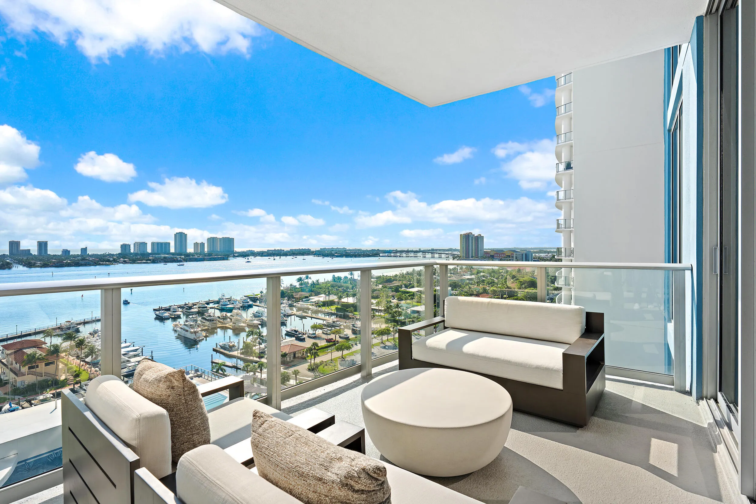 220 Lake Shore Drive #1402