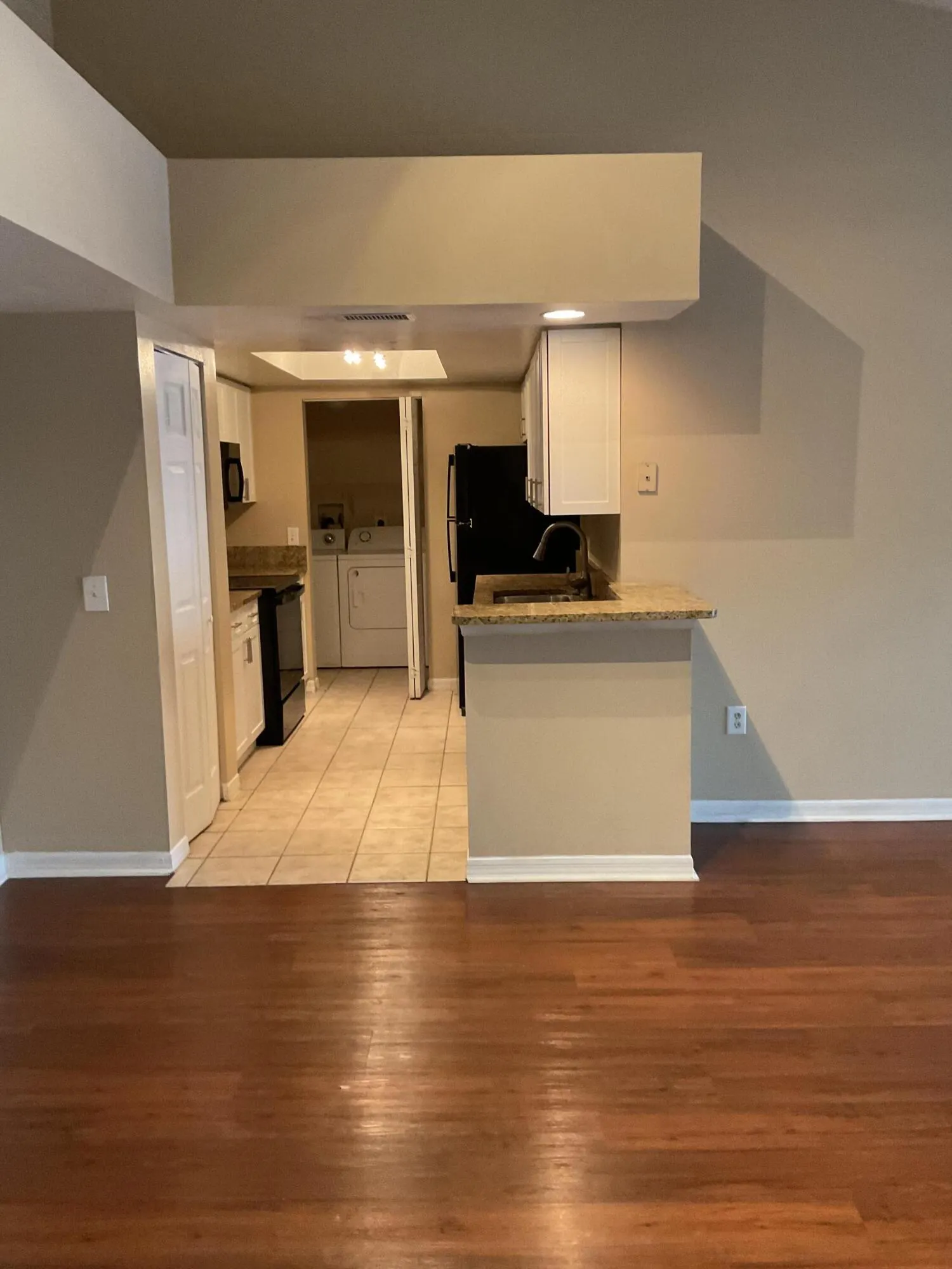 4179 N HAVERHILL Road #612