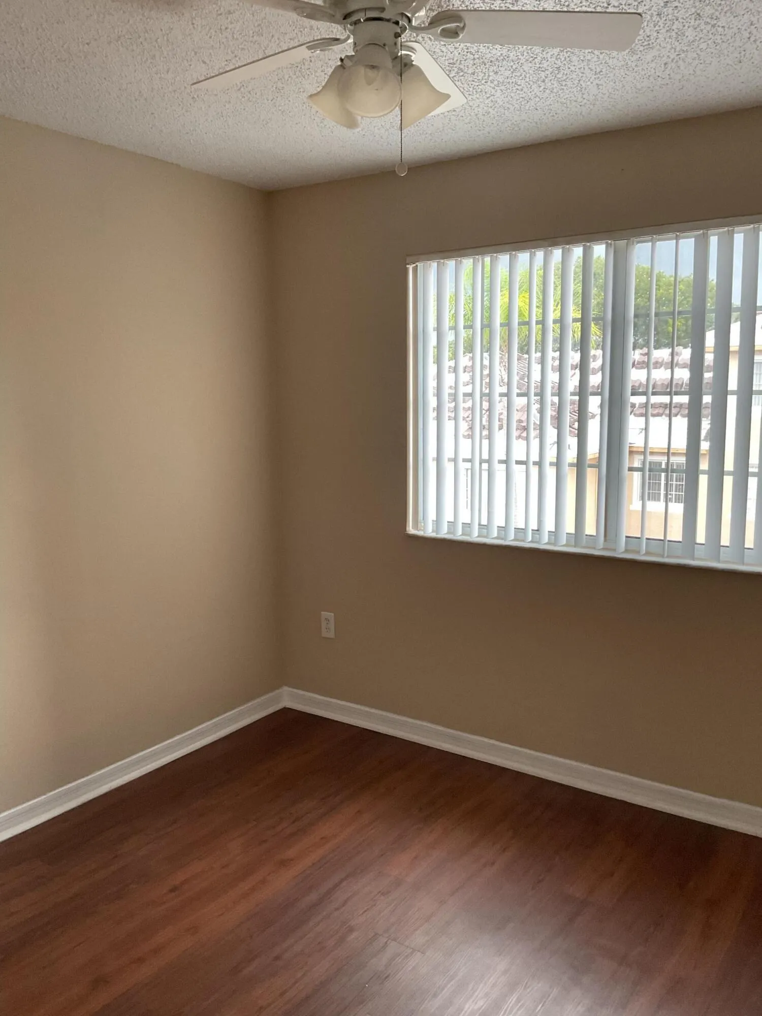 4179 N HAVERHILL Road #612