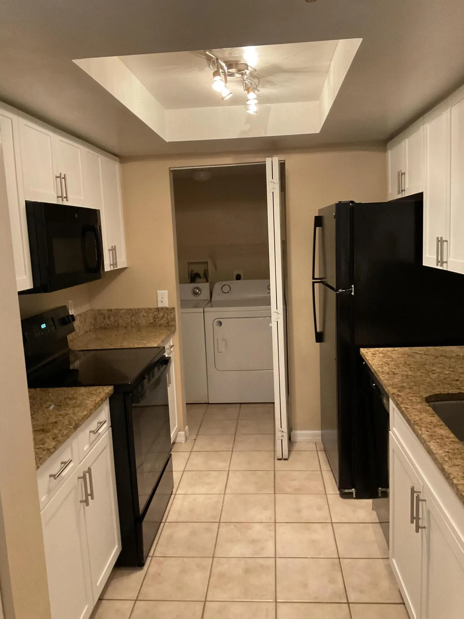 4179 N HAVERHILL Road #612
