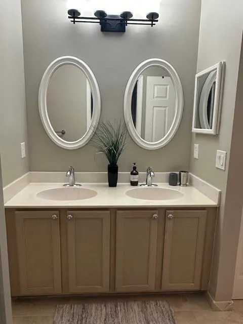 13394 Georgian Court