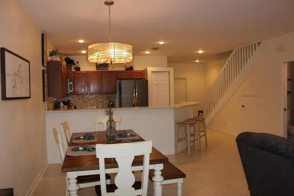 13394 Georgian Court