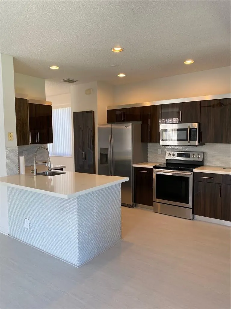 4284 MAGNOLIA RIDGE Drive