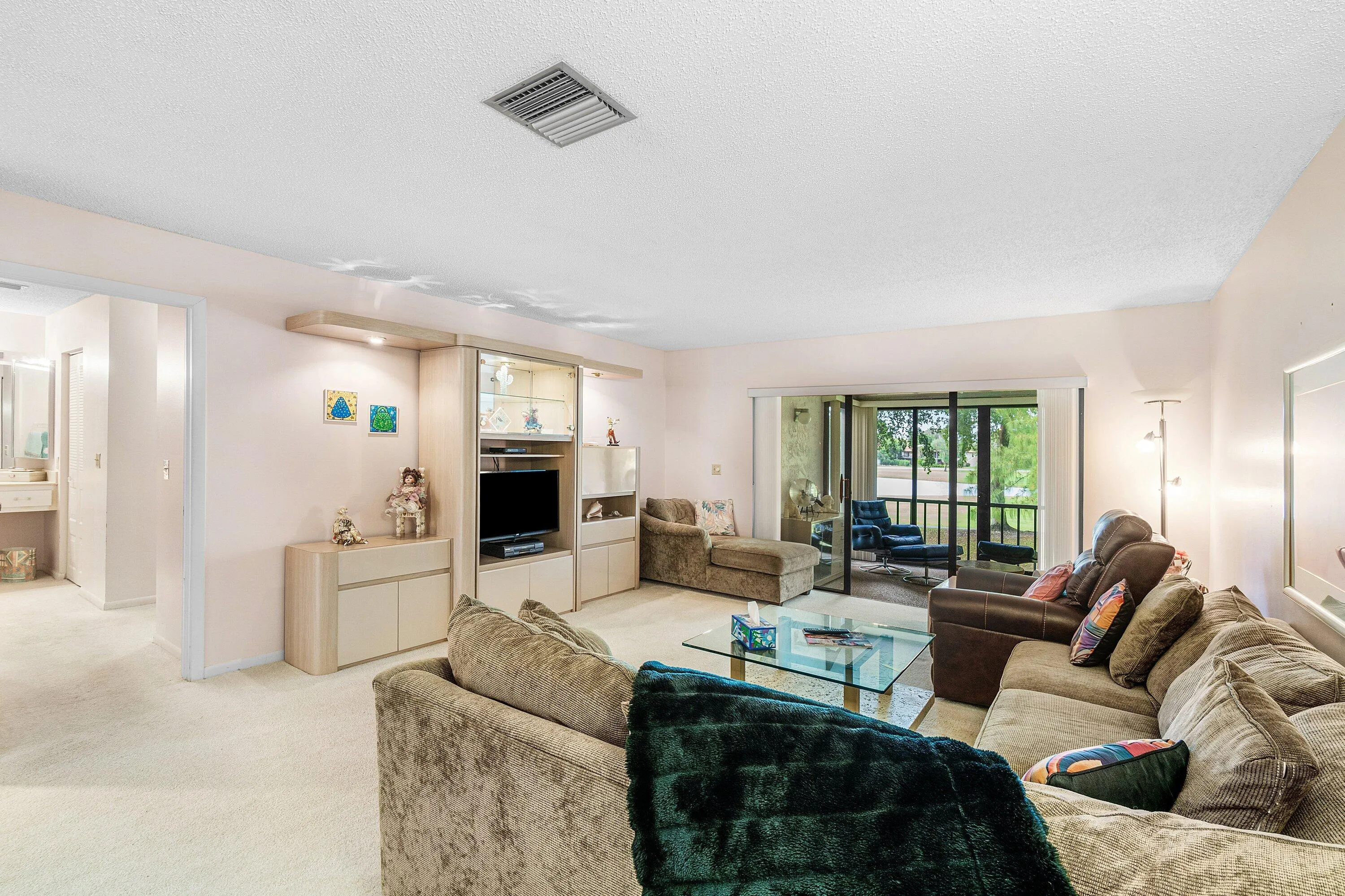 8320 CASA DEL LAGO #D