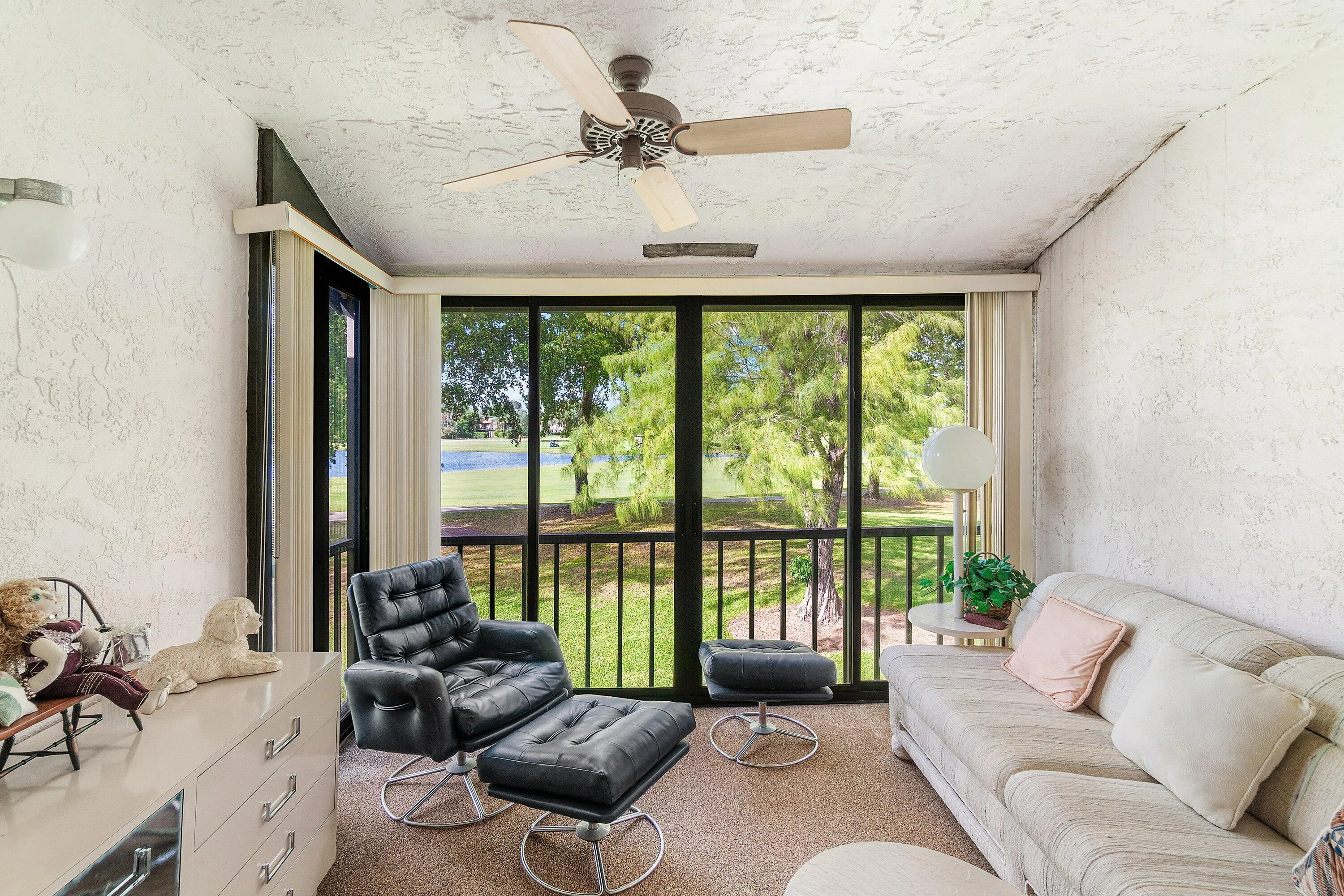 8320 CASA DEL LAGO #D
