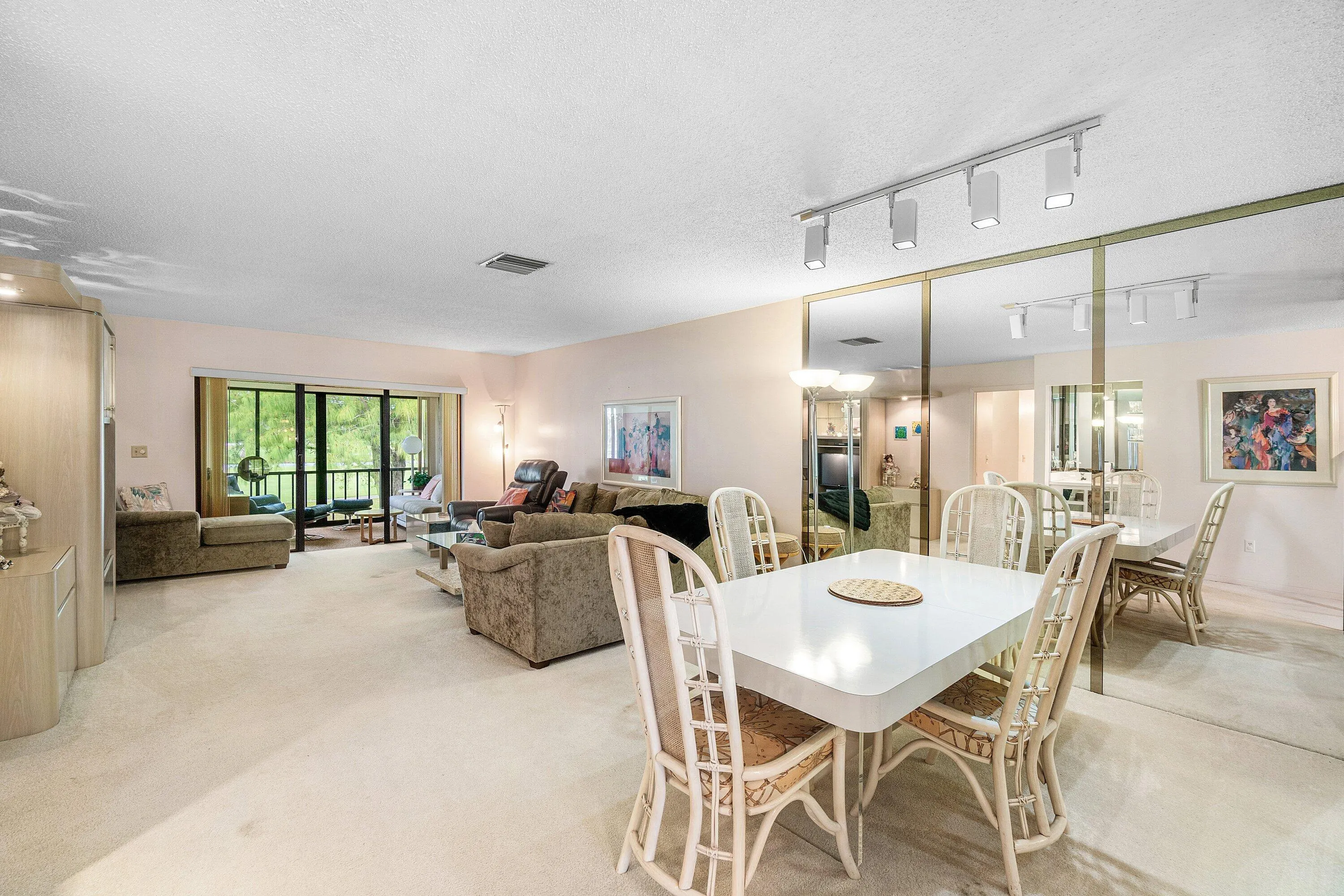 8320 CASA DEL LAGO #D