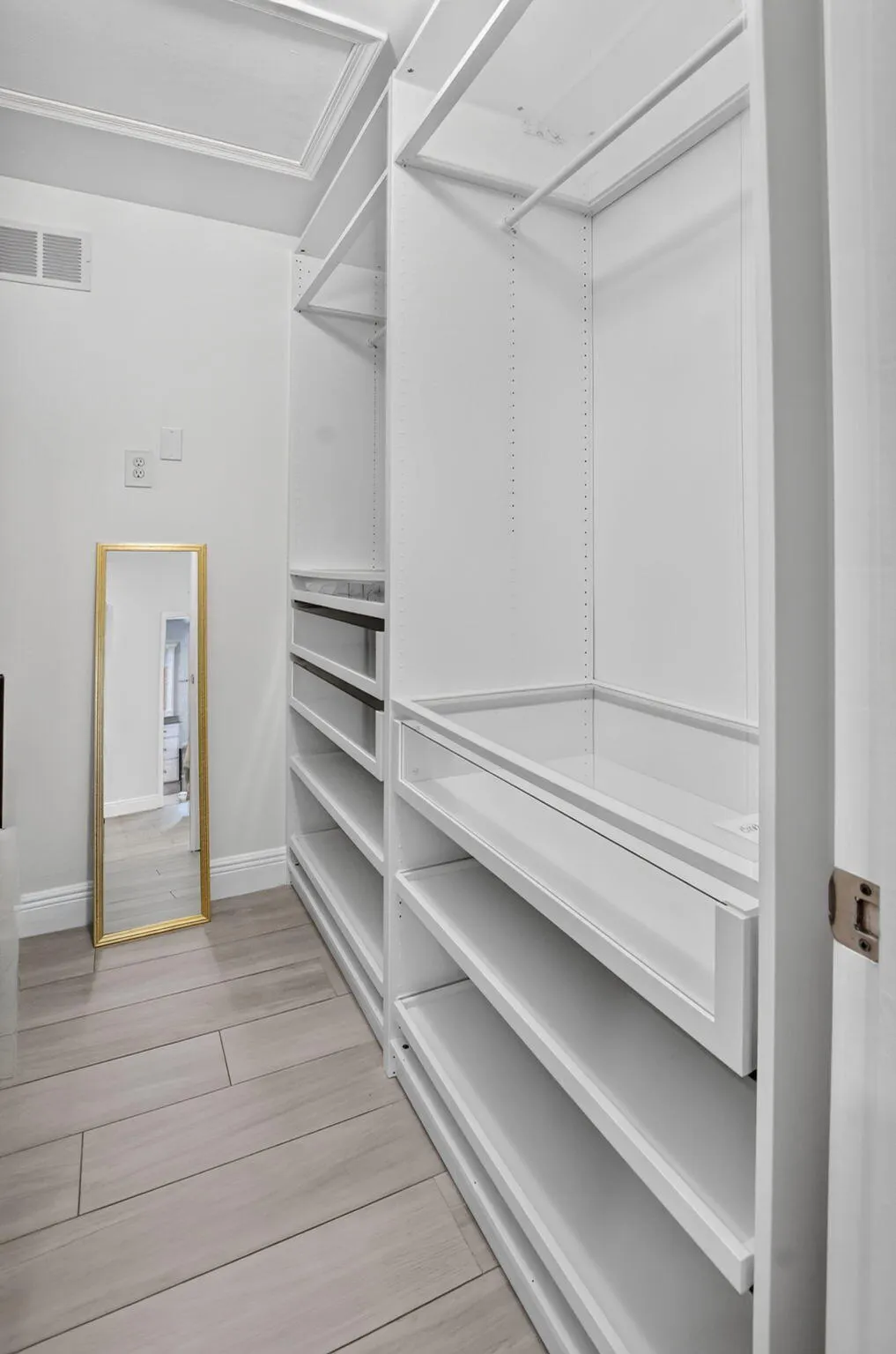 10081 HARBOURTOWN Court
