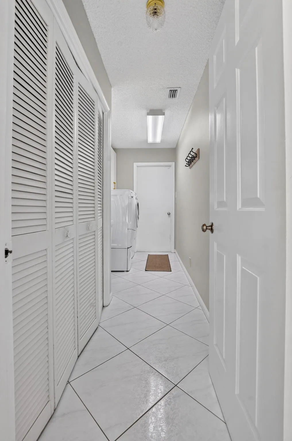 10081 HARBOURTOWN Court