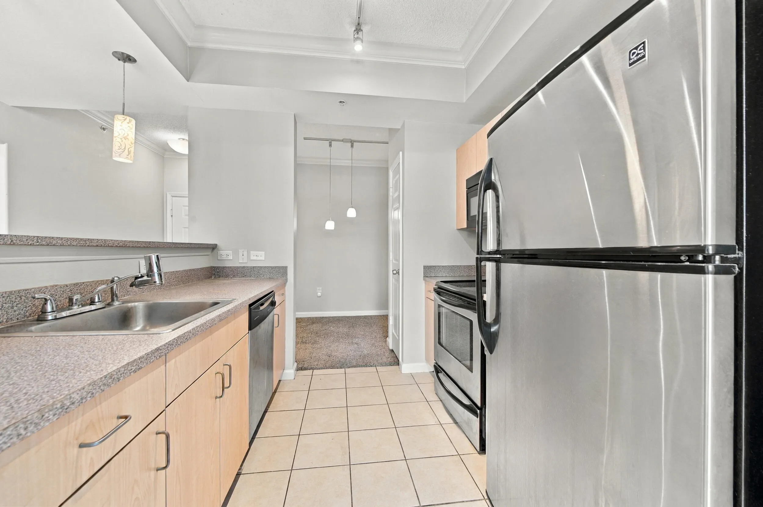 533 NE 3RD Avenue #202
