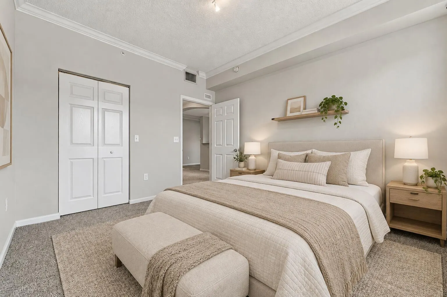 533 NE 3RD Avenue #202