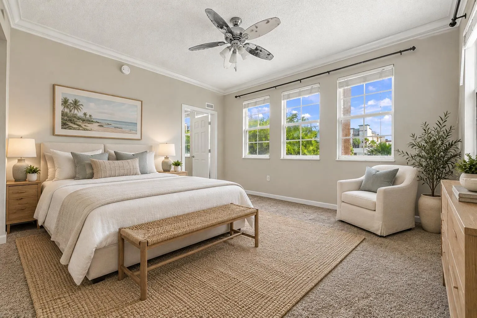 533 NE 3RD Avenue #202
