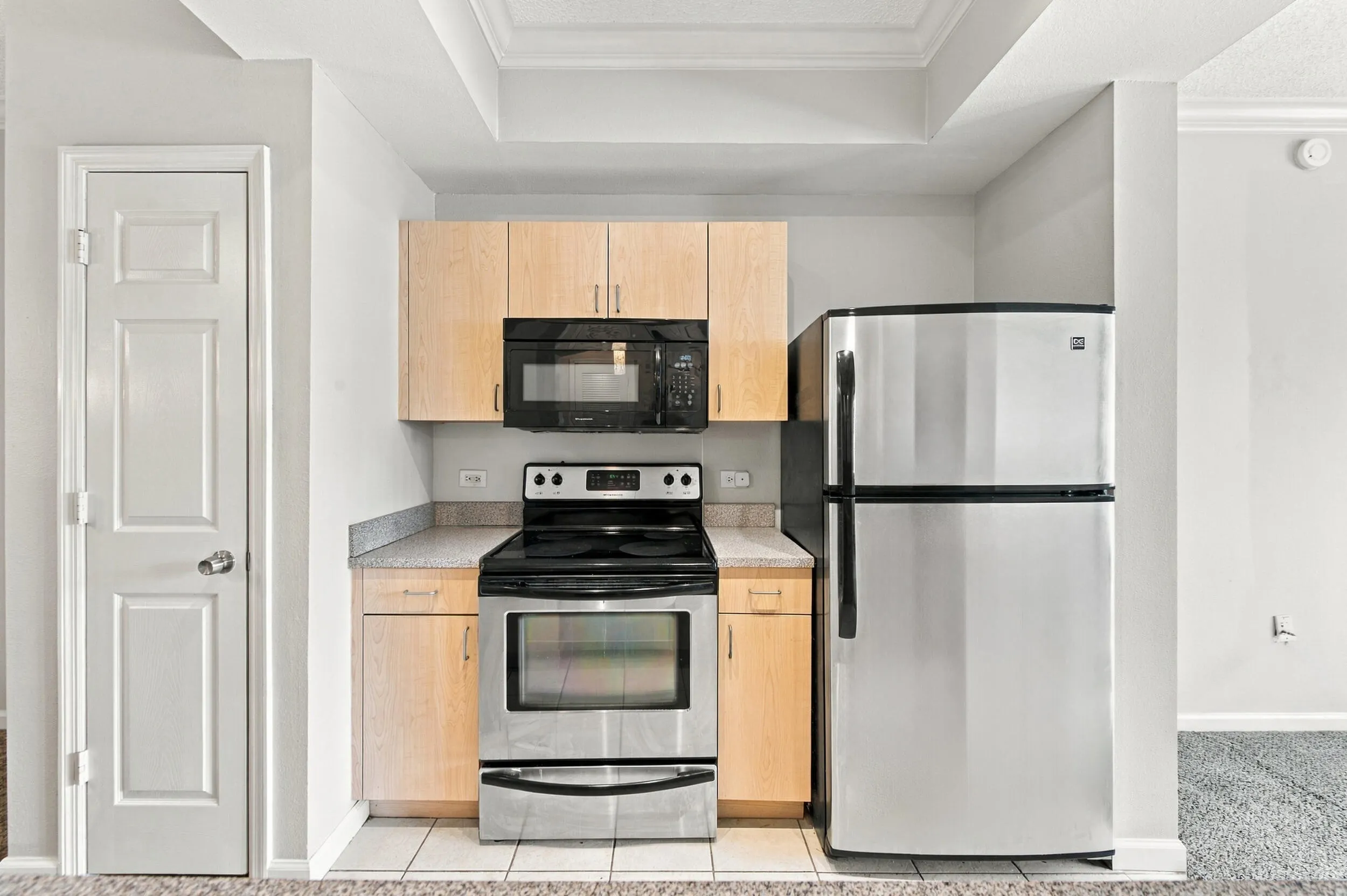 533 NE 3RD Avenue #202