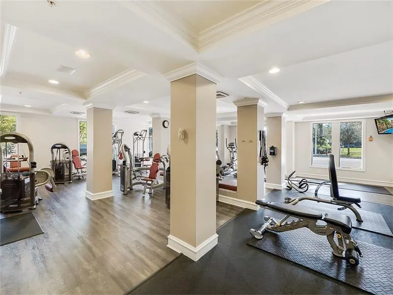 533 NE 3RD Avenue #202
