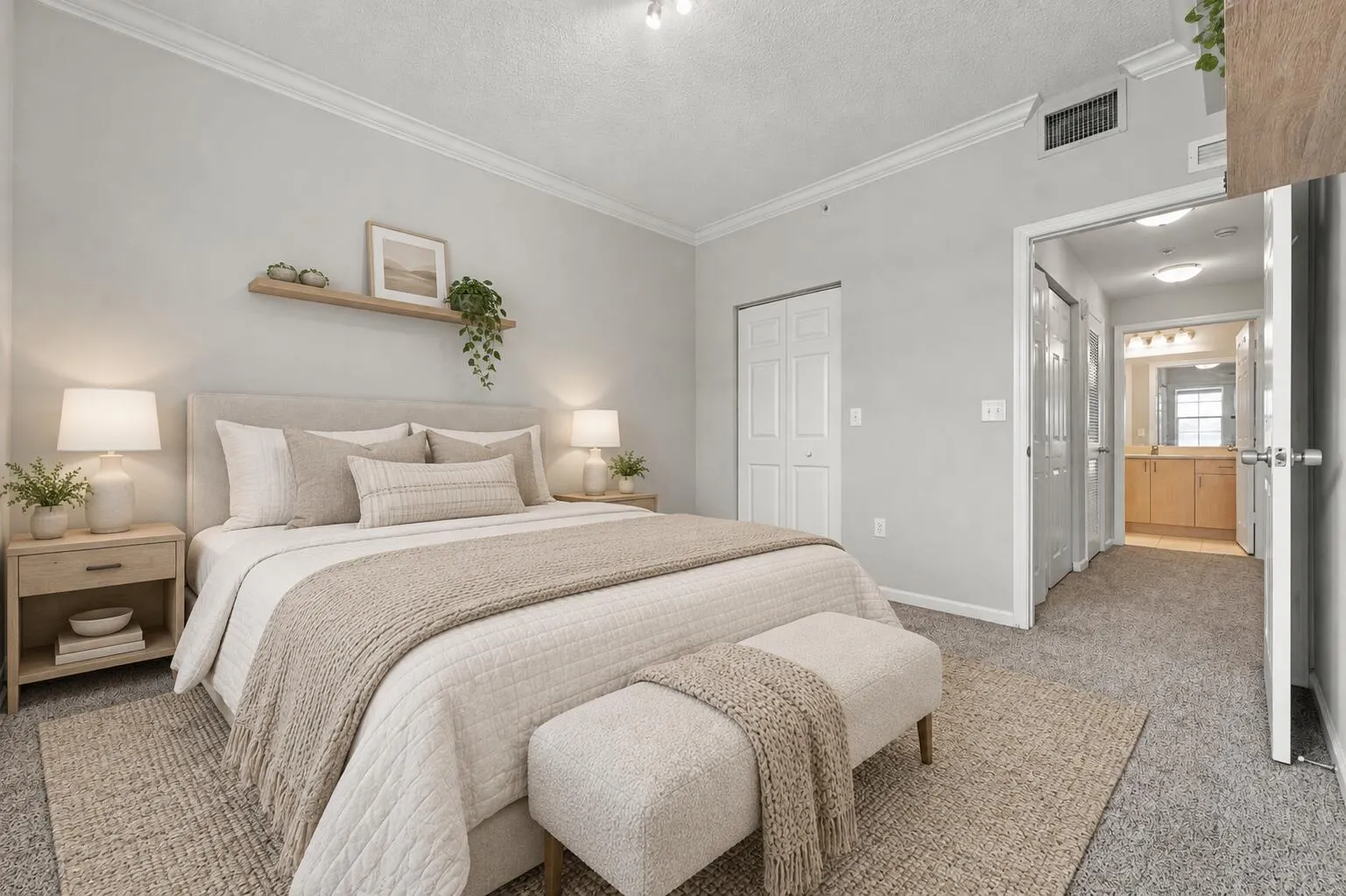 533 NE 3RD Avenue #202