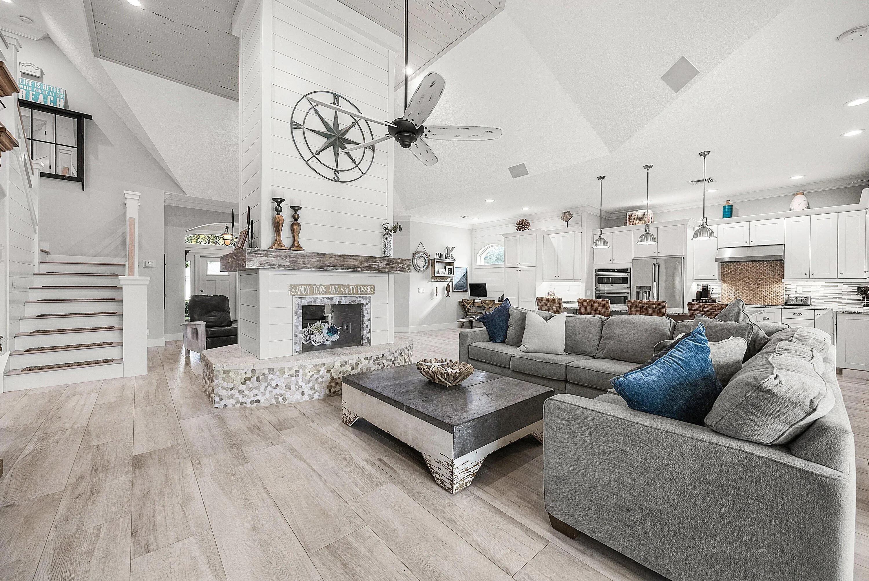 906 Dolphin Drive