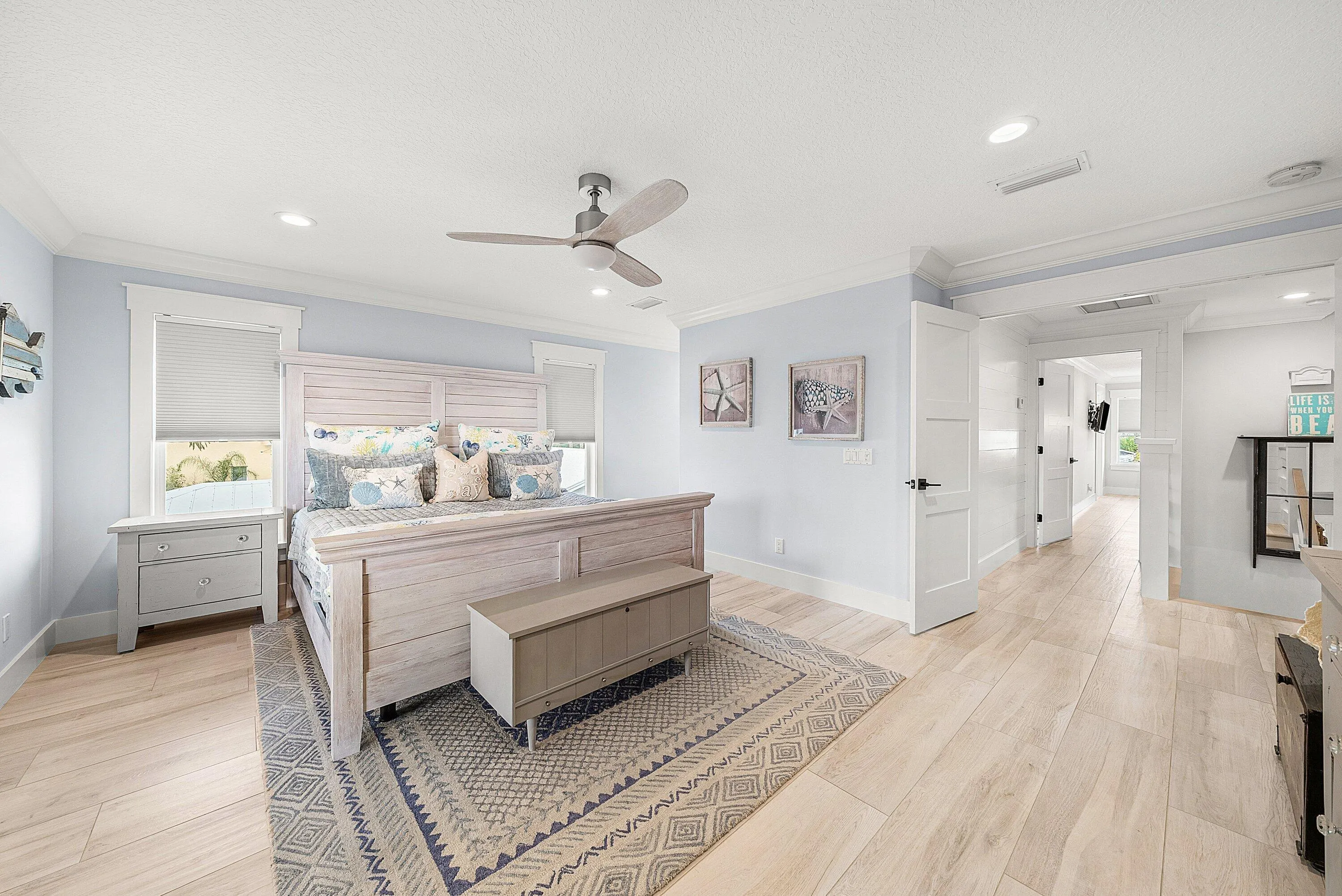 906 Dolphin Drive