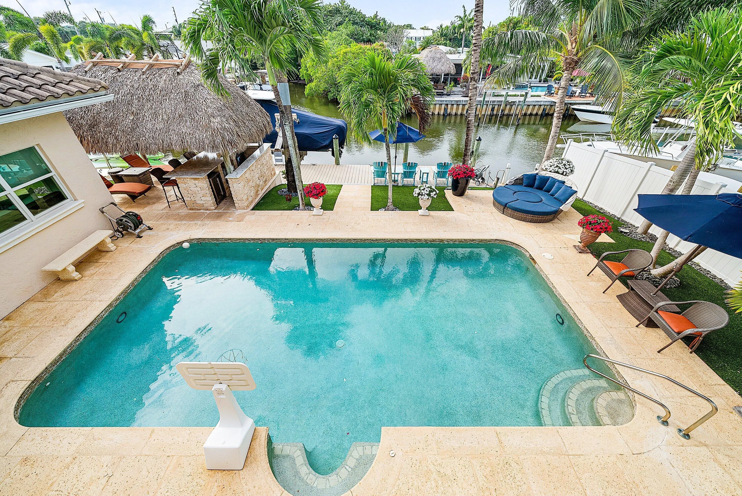 906 Dolphin Drive
