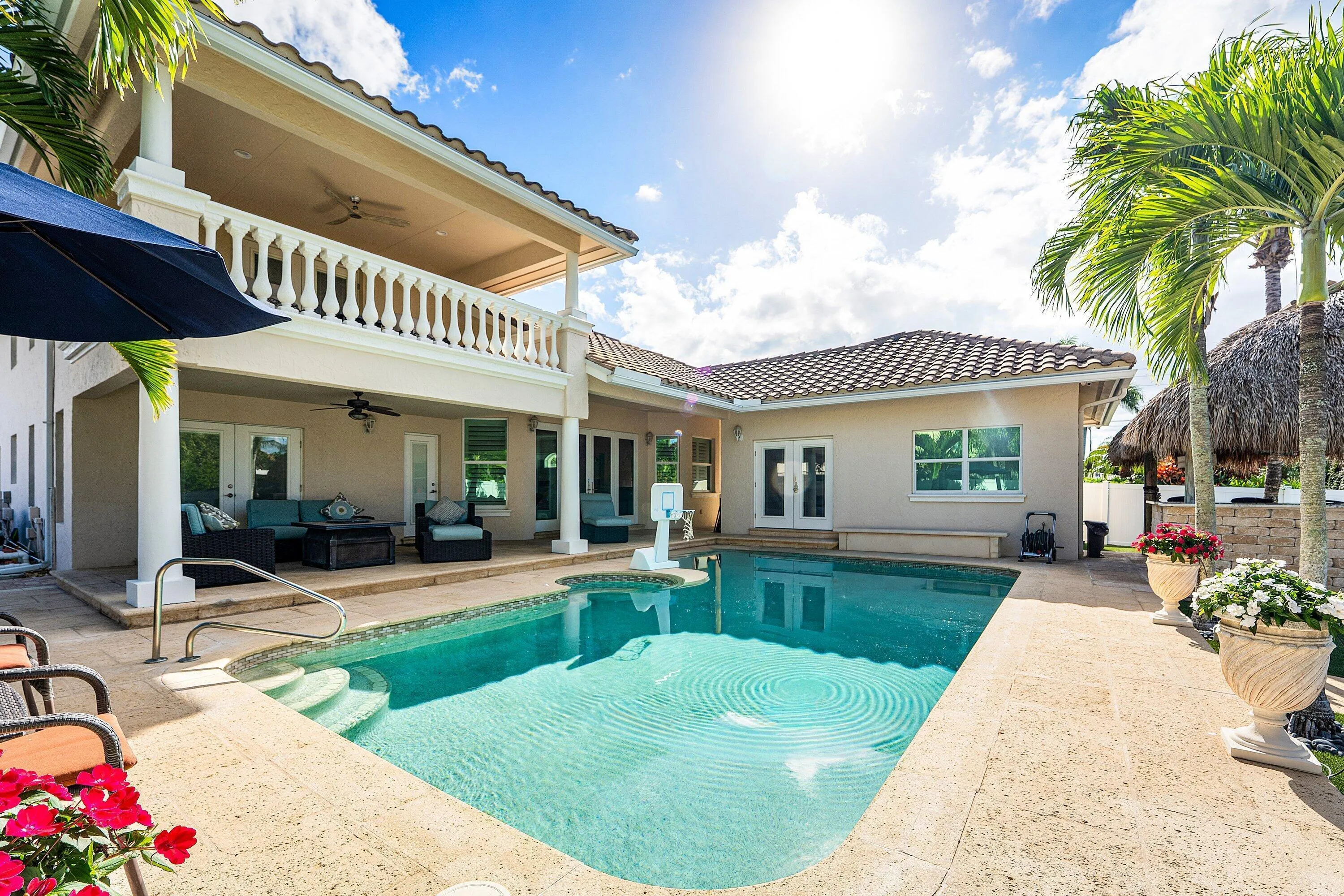 906 Dolphin Drive
