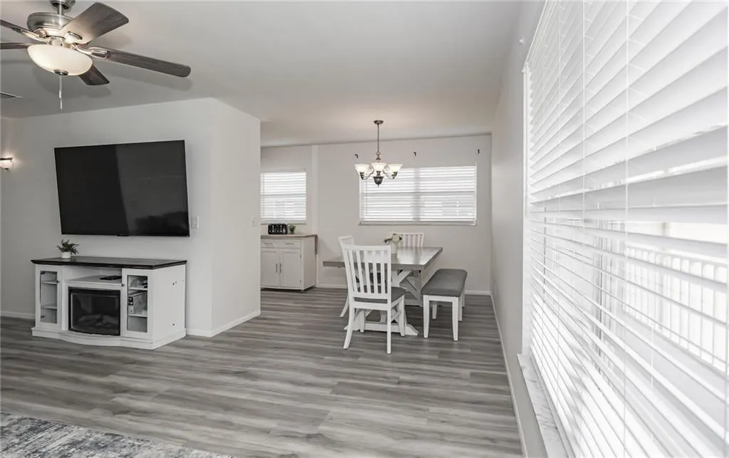 73 ROYAL OAK Court #206